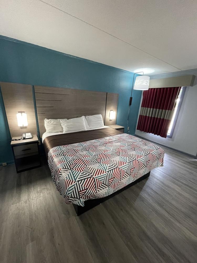 Jackson Motel - photo 4