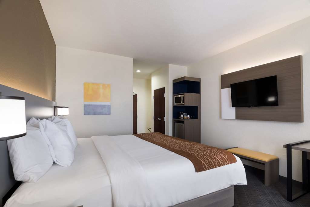 Comfort Inn & Suites Victoria North - photo 15
