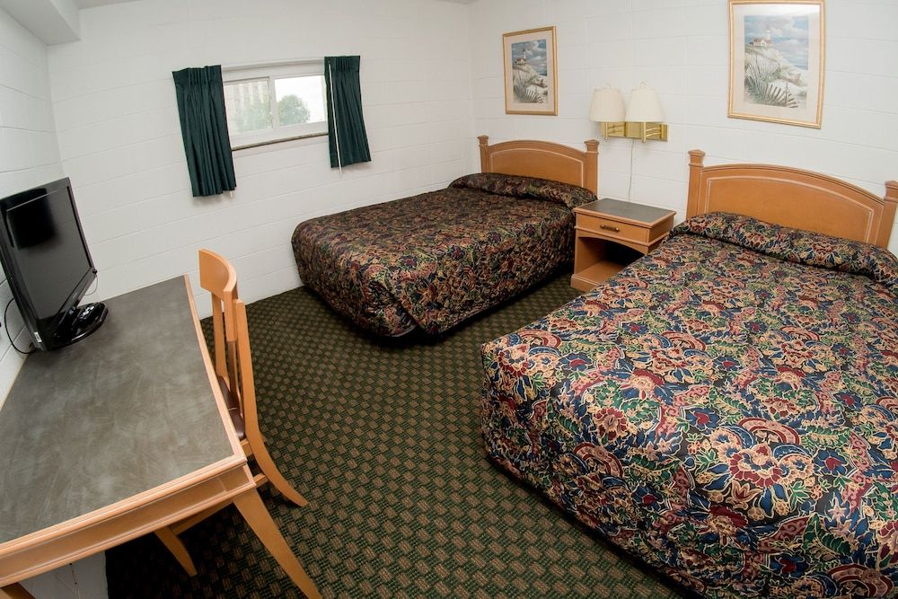 Beach Carousel Motel - photo 13
