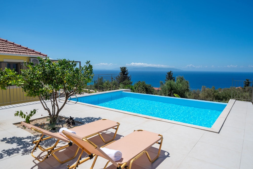 Villa Onera — 4-Star Luxury Hotel in Kefalonia, Greece