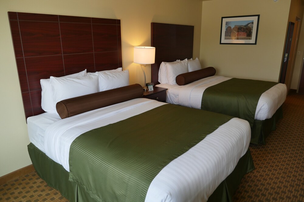 Cobblestone Inn and Suites Winterset - photo 62