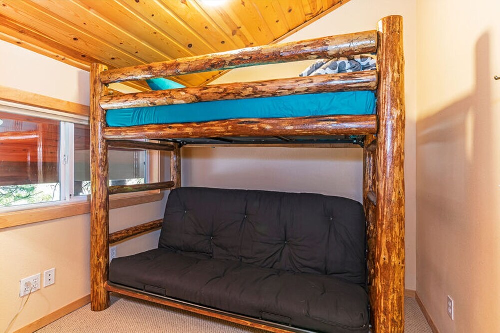 Paradise Awaits by Tahoe Mountain Properties - photo 26
