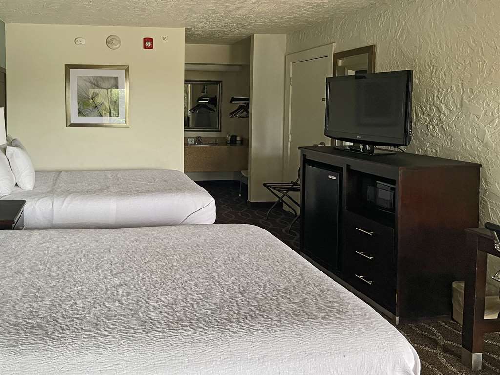 Quality Inn Clinton North - photo 14