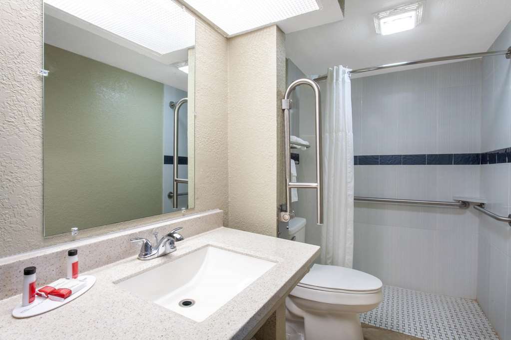 Travelodge by Wyndham Deltona - photo 28