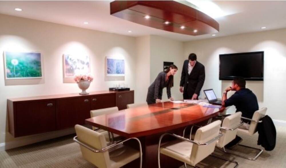 Longwood Towers Apartments - photo 25