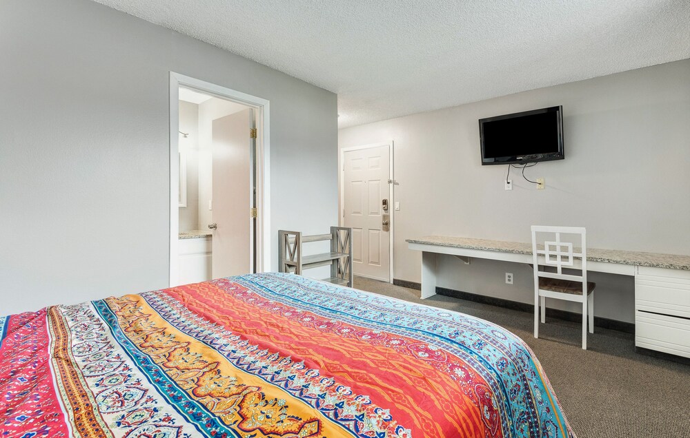 Bend Riverside Inn & Suites - photo 55