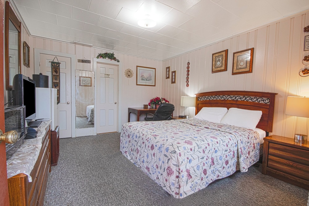 Sunflower Motel Hiawatha By OYO - photo 24
