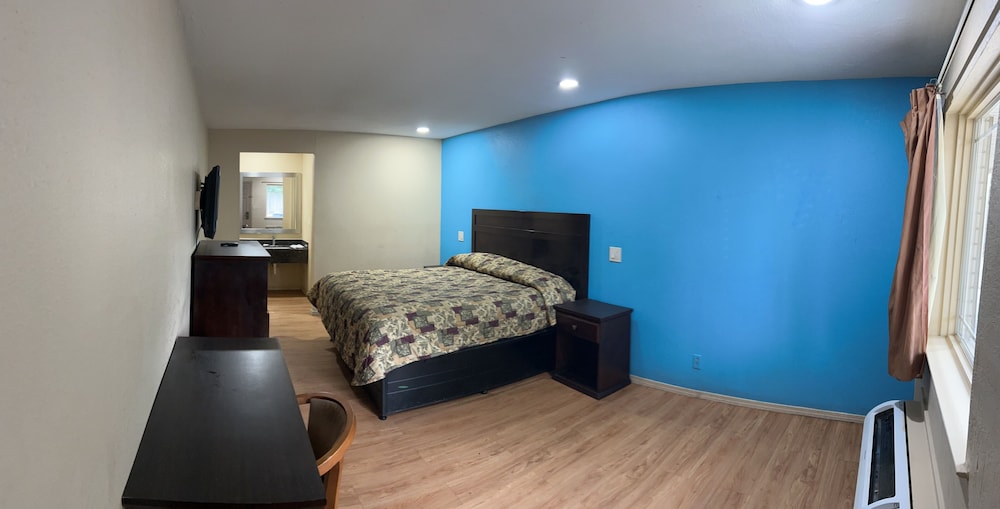 Blue Star Inn - photo 13