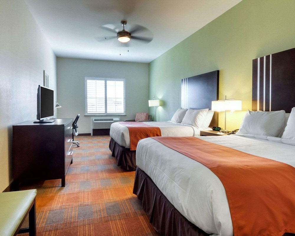 Garner Hotel Victoria East by IHG - photo 16