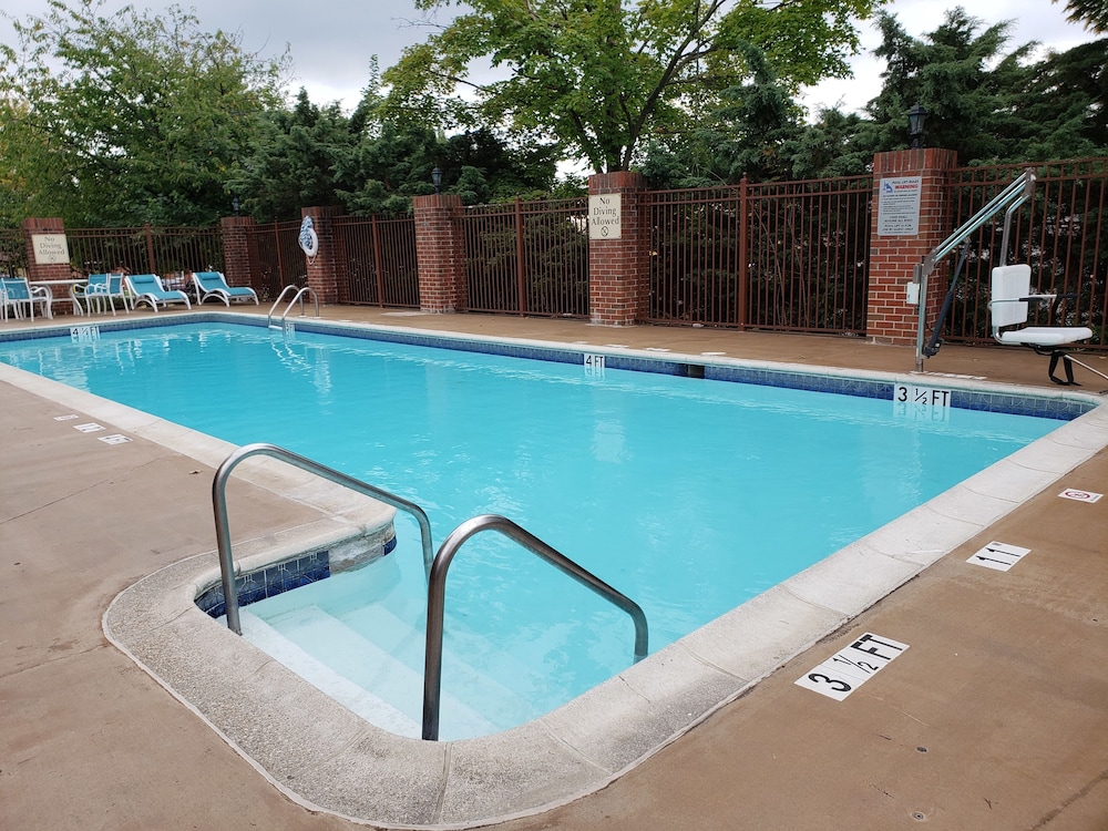 Holiday Inn Express Harrisburg East by IHG - photo 19