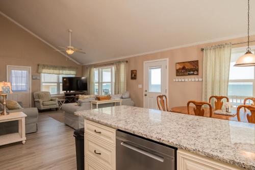 Into The Mystic by Oak Island Accommodations - photo 45