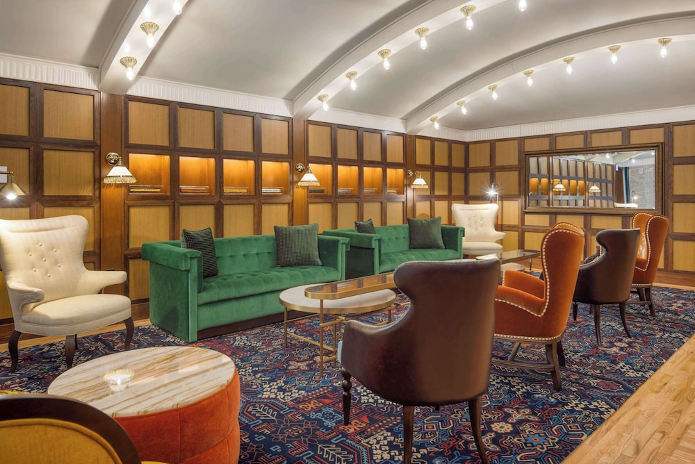 Canopy by Hilton Chicago Central Loop - photo 4