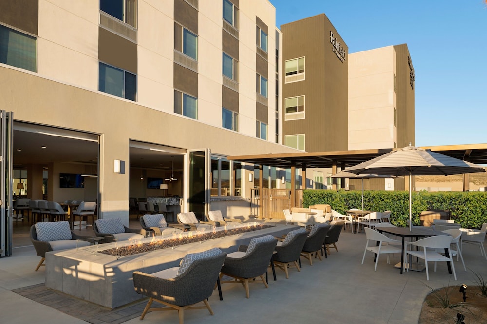 Fairfield by Marriott Inn & Suites Barstow - photo 21
