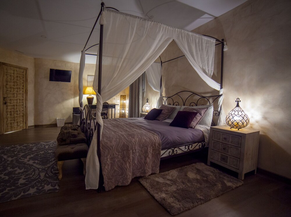 Riad Medina Mudejar — 4-Star Luxury Hotel in Toledo, Spain
