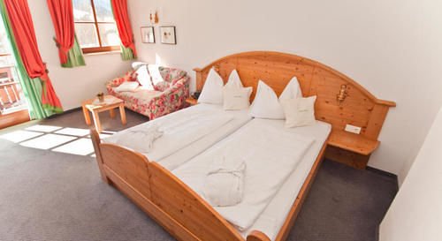 Landhof Lenzhofer — 4-Star Luxury Hotel in Kirchbach, Austria