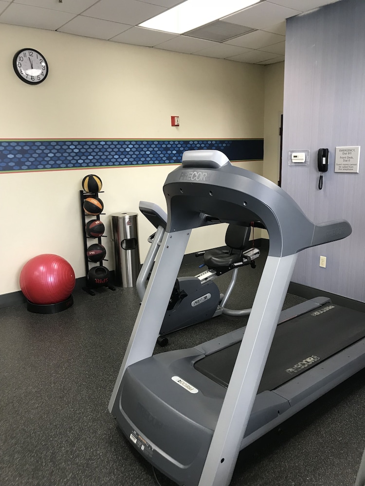 Hampton Inn Ridgefield Park - photo 44