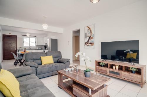 Apartment Helena — 4-Star Luxury Hotel in Ayia Napa, Cyprus