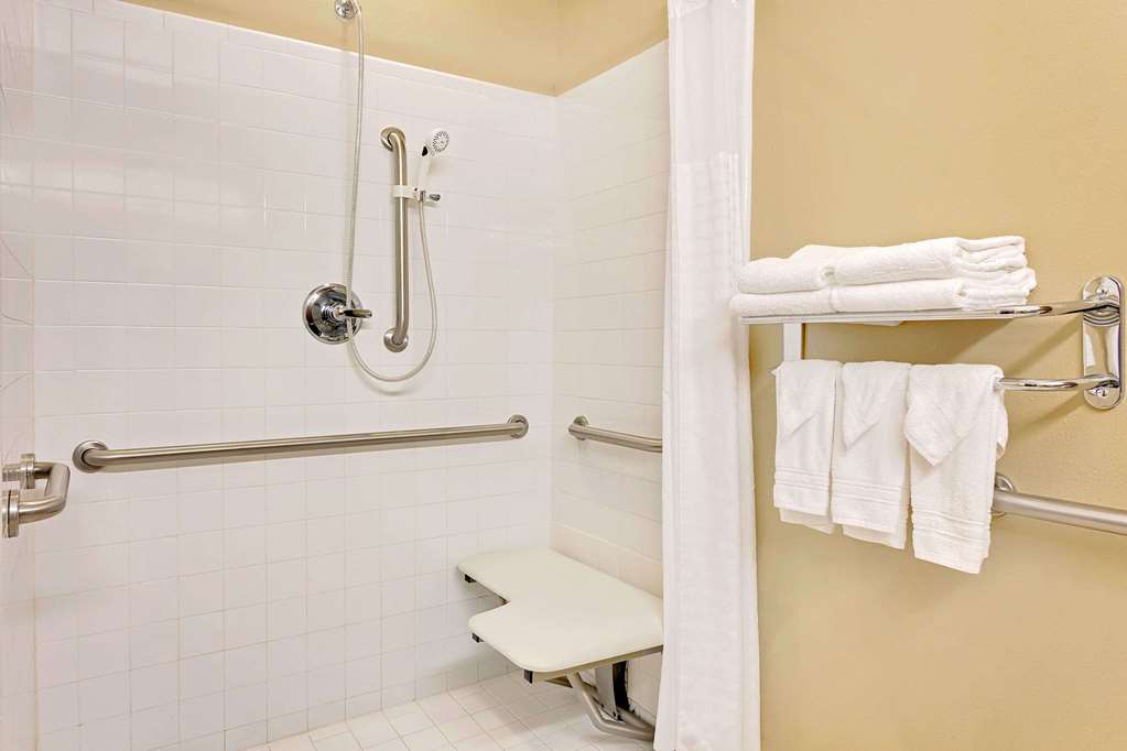 Microtel by Wyndham Perry National Fairground Area I 75 - photo 13