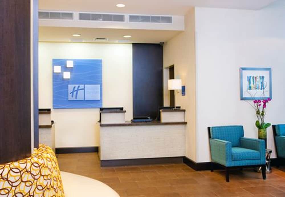 Holiday Inn Express Manhattan Times Square South by IHG - photo 22