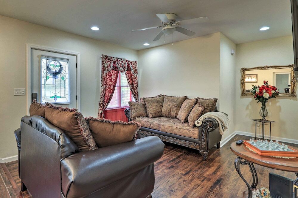 Peaceful Columbus Retreat with Deck and Yard in Columbus, United States