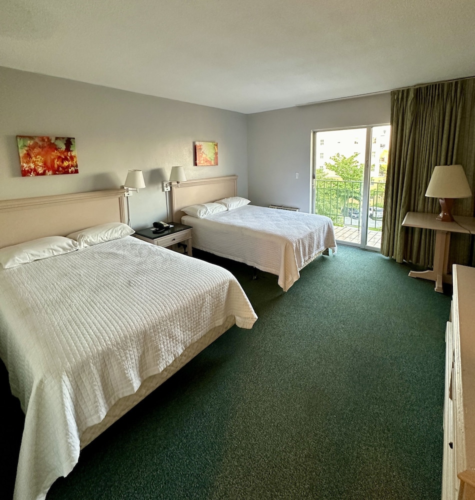 Chateaubleau Hotel - photo 22