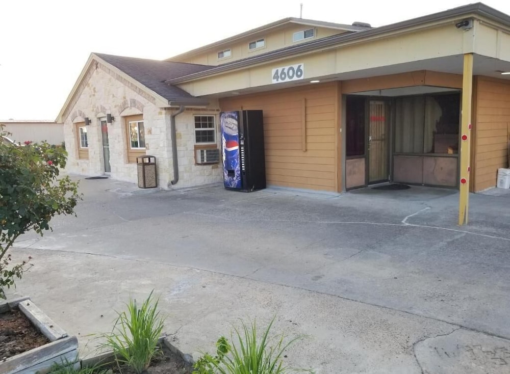 Lone Star Inn by FairBridge — hotel in Rosenberg