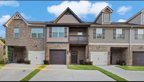 3bed townhouse in McDonough GA — 4-Star Luxury Hotel in Mcdonough, United States