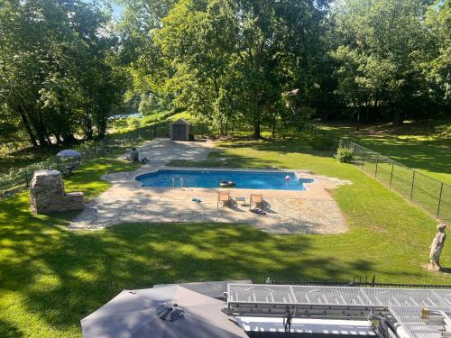 Beautiful River front home with private pool — 4-Star Luxury Hotel in Phillipsburg, United States