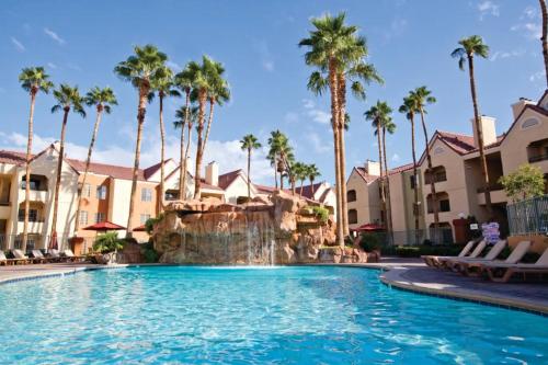 Family friendly 2BD condo with resort setting near — 4-Star Luxury Hotel in Las Vegas, United States