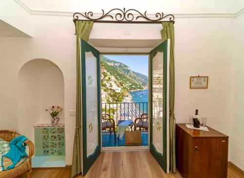 Casa Cosenza — 4-Star Luxury Hotel in Positano, Italy