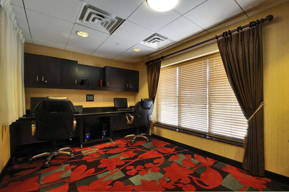 Hampton Inn Jericho Westbury - photo 84