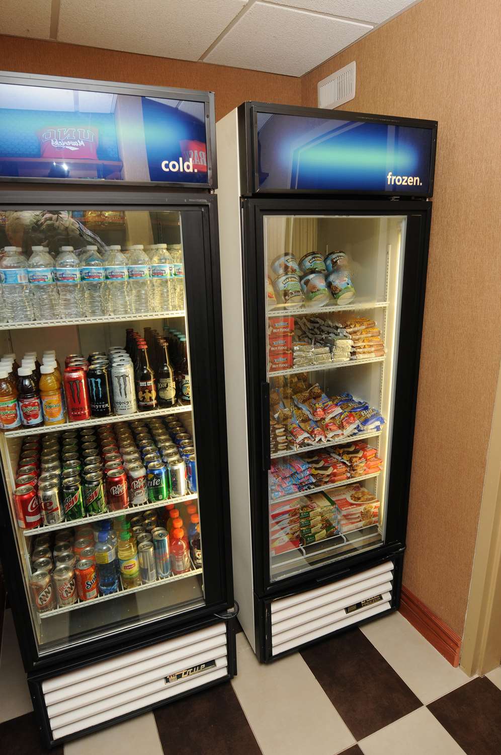 Hampton Inn Omaha West Lakeside - photo 26