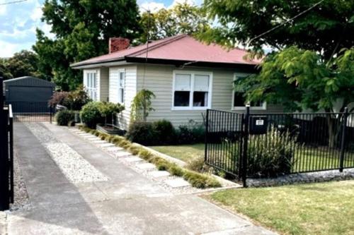 Stones on Standish TAHI in Myrtleford, Australia