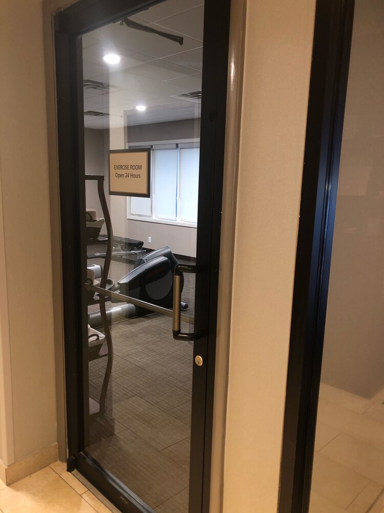 Albany Airport Inn and Suites - photo 15