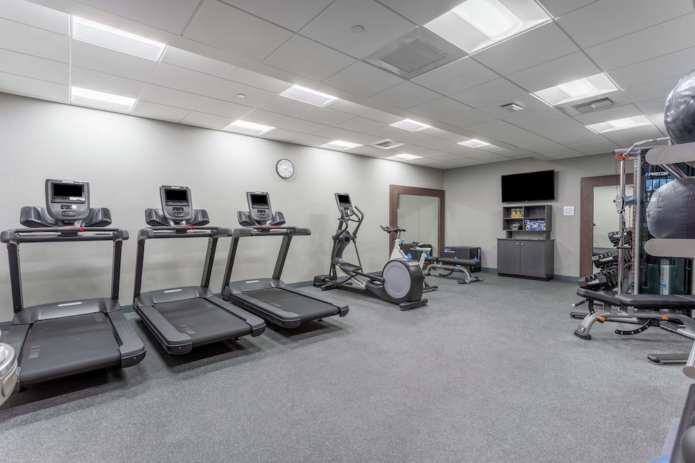 Hampton Inn Oakland Downtown City Center - photo 21