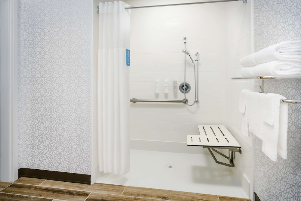 Hampton Inn & Suites West Sacramento - photo 15