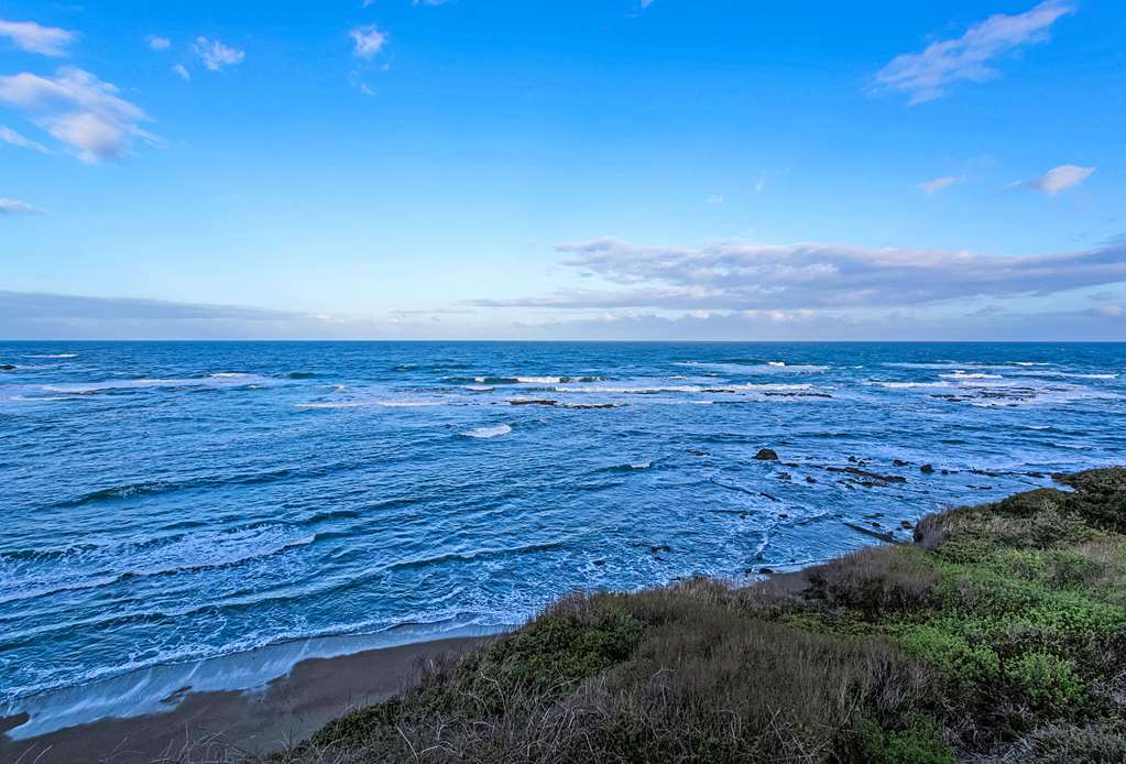 Clarion Inn Surfrider Resort - photo 47