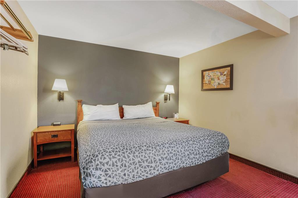 Econo Lodge Junction City I 70 Near Fort Riley - photo 34