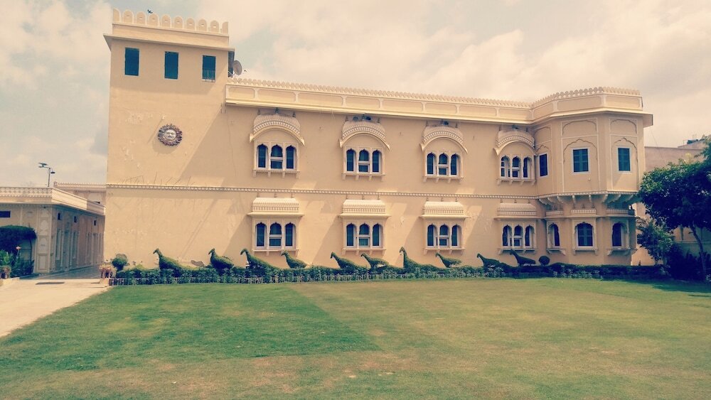 Hotel Jamuna Resort — Jhunjhunun