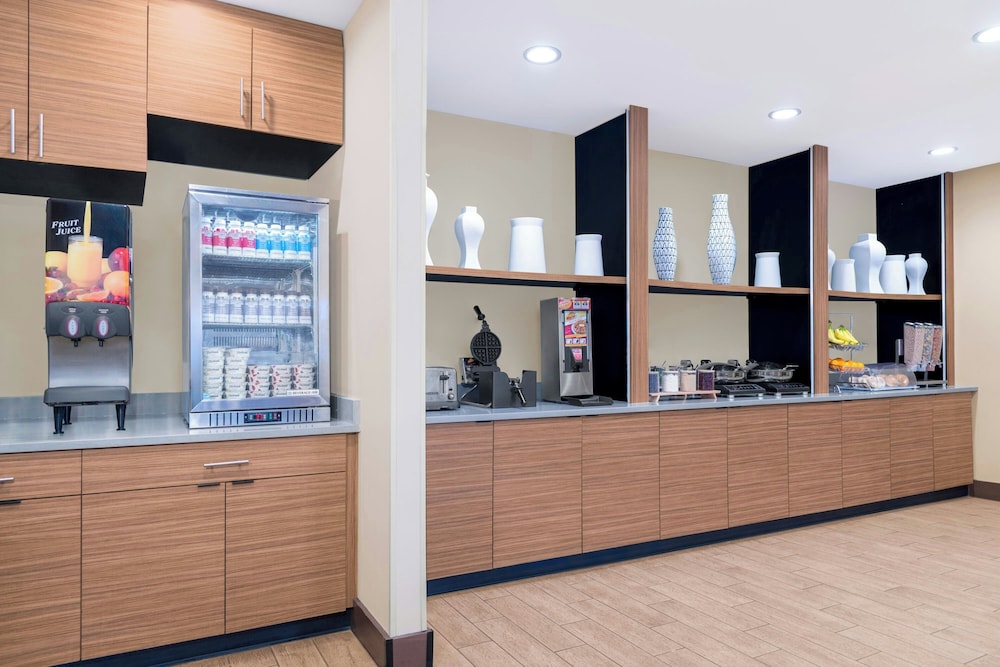 TownePlace Suites by Marriott Detroit Allen Park - photo 40