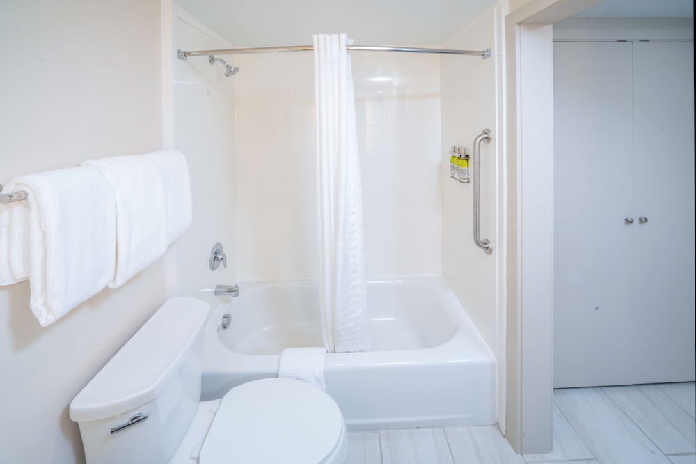 Candlewood Suites Charleston Mt Pleasant by IHG - photo 14