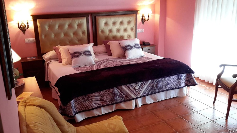 Hotel el Pescador - carbon neutral hotel in Cudillero