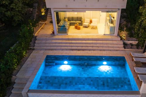 Villa Le View — 4-Star Luxury Hotel in Omis, Croatia