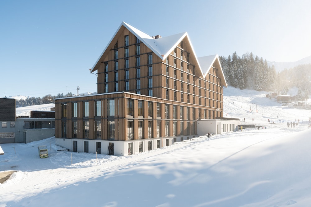 Stoos Lodge — 4-Star Luxury Hotel in Schwyz, Switzerland