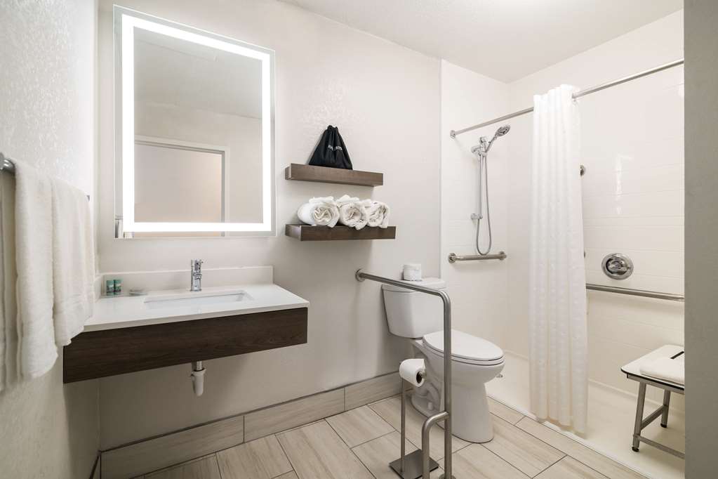 Best Western Plymouth Inn White Mountains - photo 34