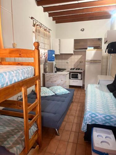 Kitinet aconchegante a 200m da Praia Solemar Praia Grande in Praia Grande, Brasil