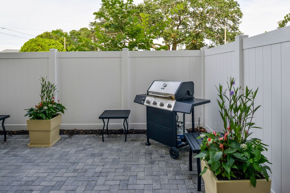 Holiday Inn Express & Suites St. Petersburg Madeira Beach by IHG - photo 82