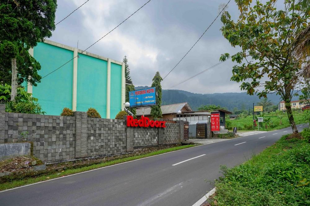 RedDoorz near Lokawisata Baturaden 2 in Purwokerto, Indonesia