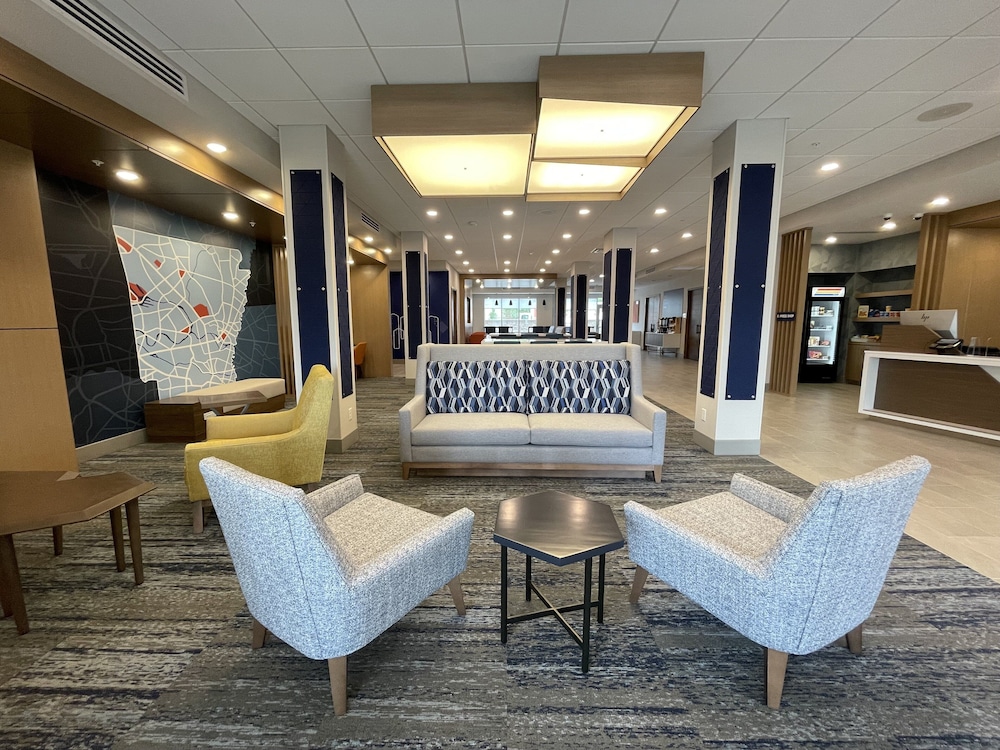 Holiday Inn Express & Suites Ft. Smith Airport by IHG - photo 48