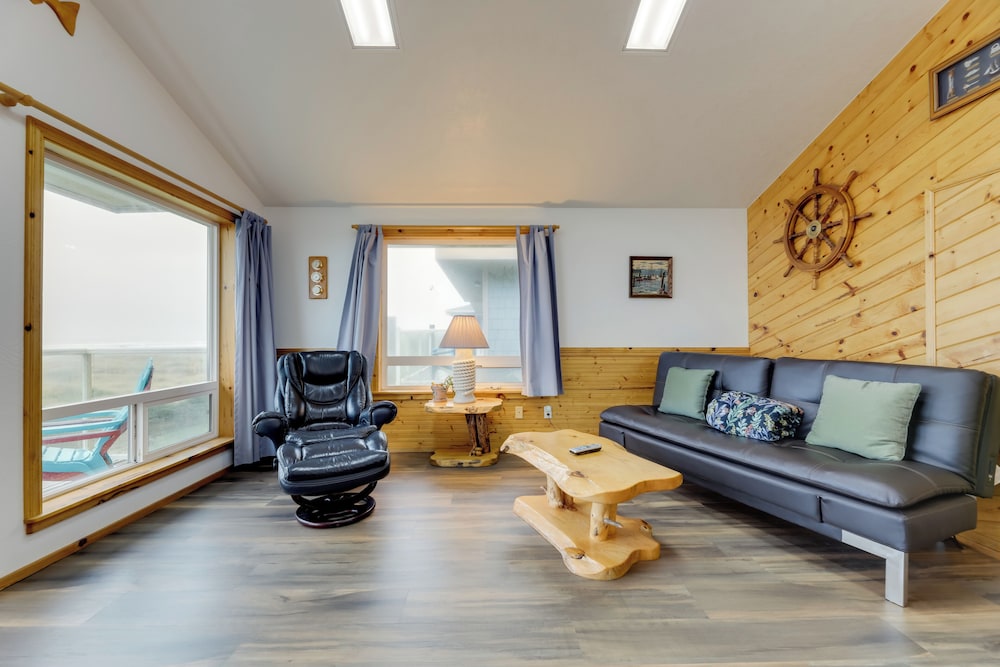 Sanderling Sea Cottages Unit 11 — Waldport
